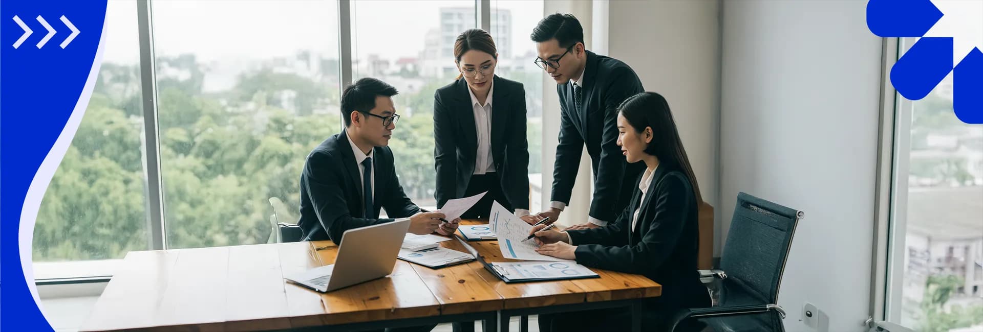 Why do accounting and business management teams struggle with effective financial reporting?